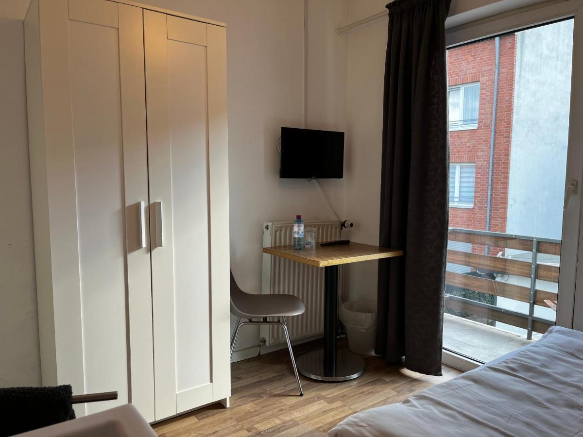 קלן Hotelzimmer In Neusserstrasse מראה חיצוני תמונה