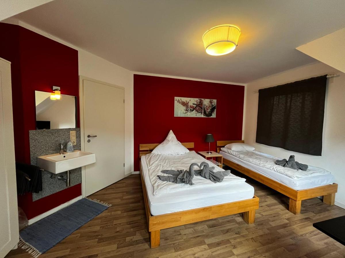 קלן Hotelzimmer In Neusserstrasse מראה חיצוני תמונה